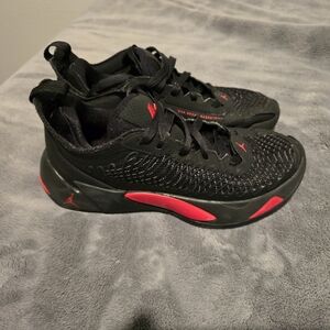 Men's 7Y Used Nike Jordan Luka Doncic shoes black red